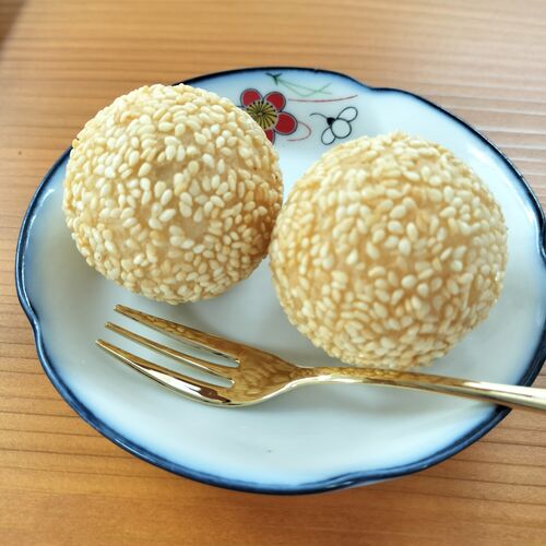 画像12270：あつあつが美味しいごま団子