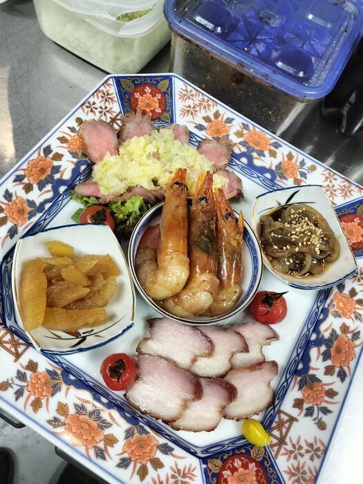 画像12277：せいろで蒸した焼売